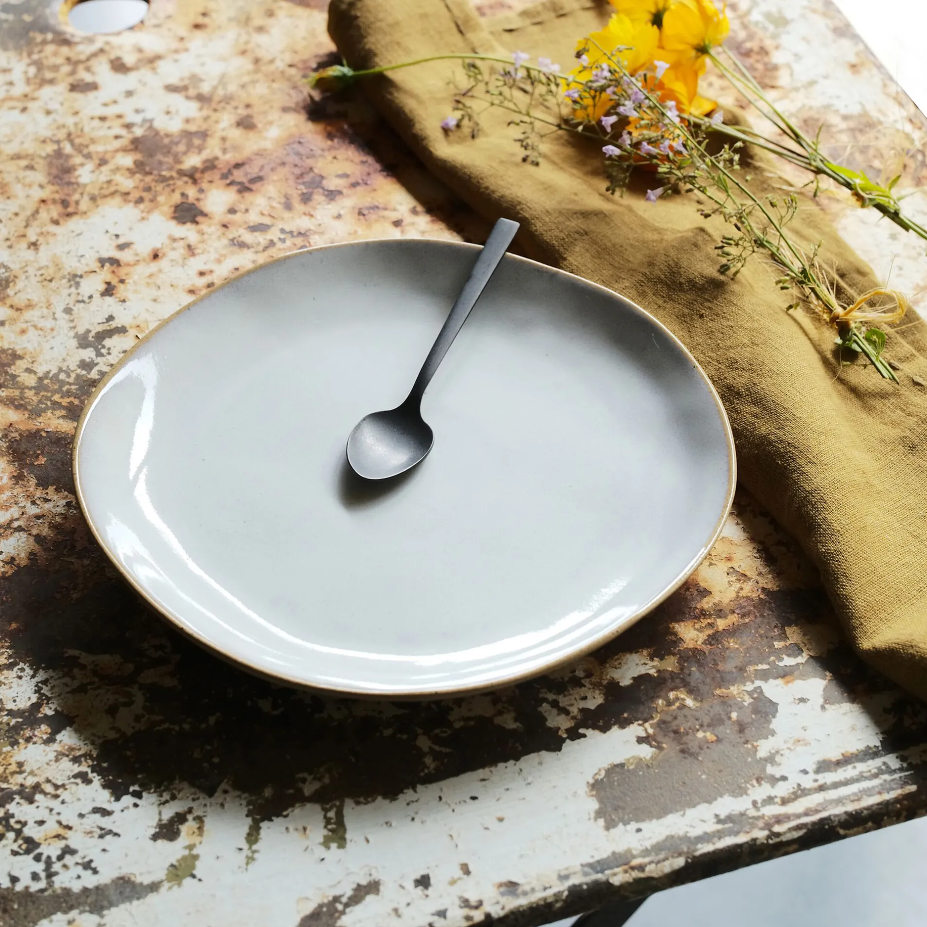 Assiette*alinea Assiette à dessert bicolore en grès recyclé D21,7cm - Blanc