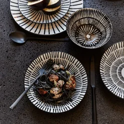 Assiette*alinea Assiette plate en porcelaine D26,5cm - Blanc