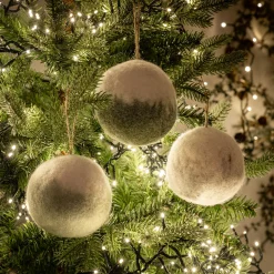 Boule De Noël*alinea Boule de Noël en laine D9cm (couleur aléatoire)