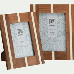 Cadre Photo*alinea Cadre à poser rayé en bois 16x22cm - Bois foncé