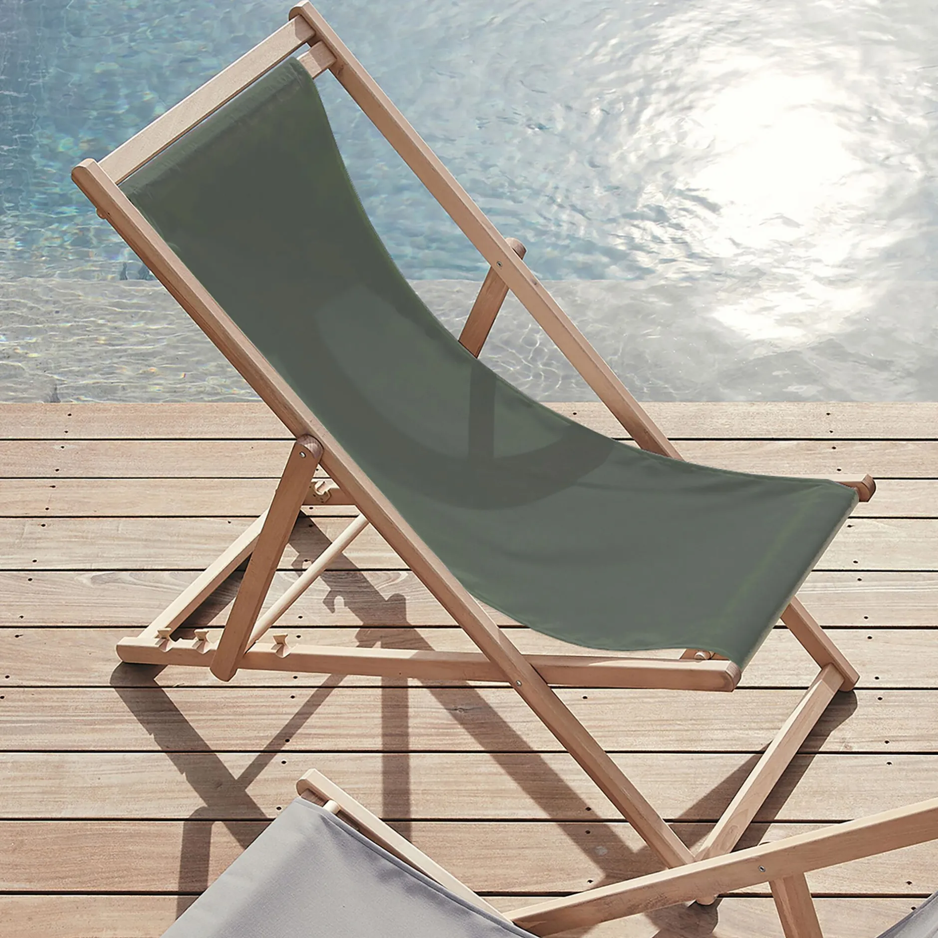 Chilienne*alinea Chilienne de jardin en hêtre - cèdre Vert