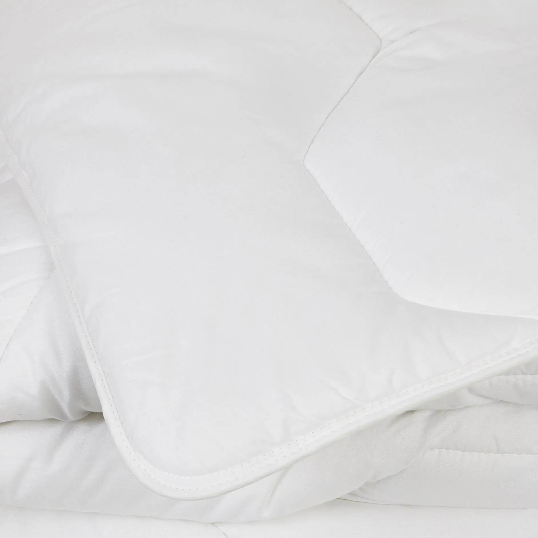 Couette*alinea Couette tempérée en tencel et coton - 220x240cm Blanc