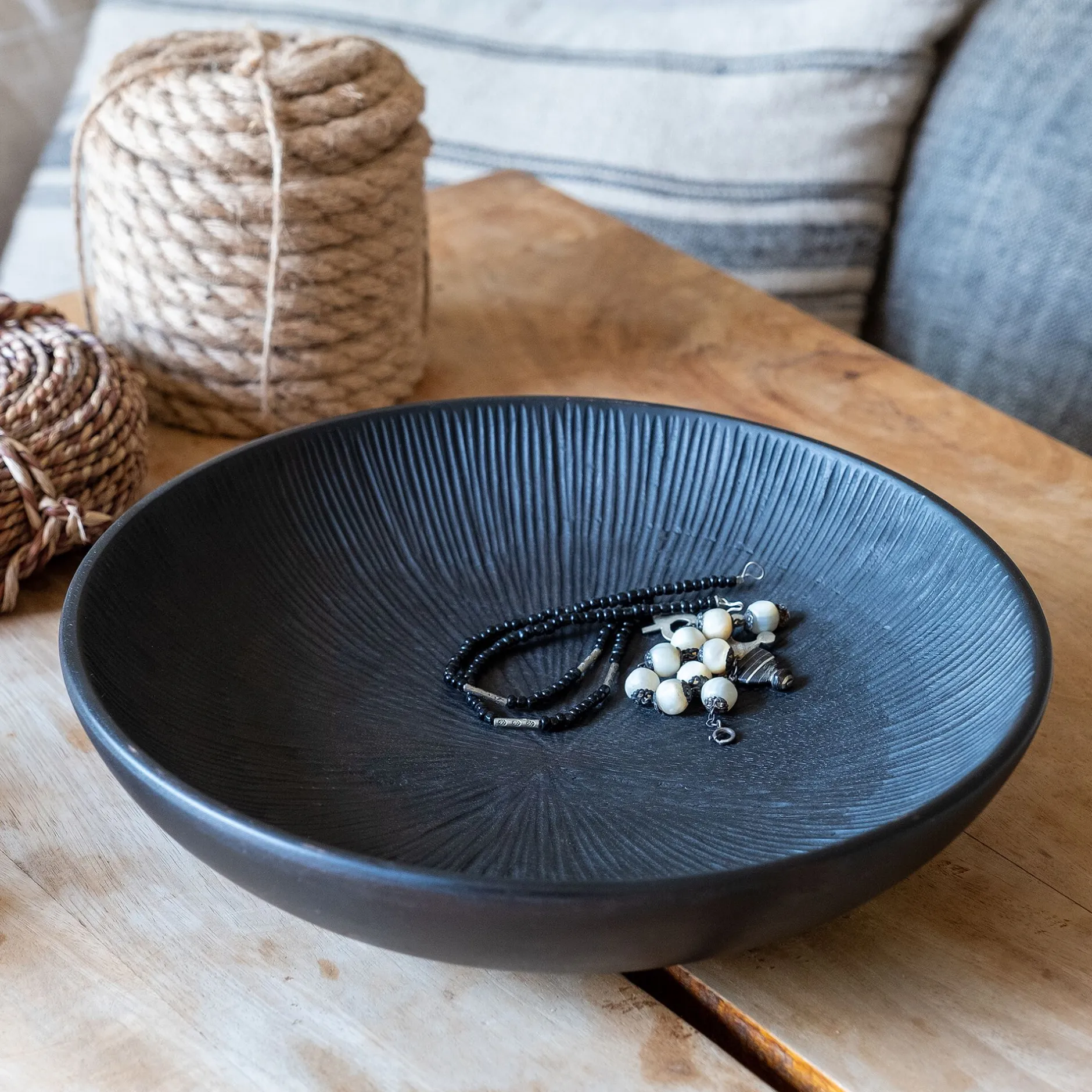 Décoration À Poser*alinea Coupe décorative en bois de manguier D29cm - Noir