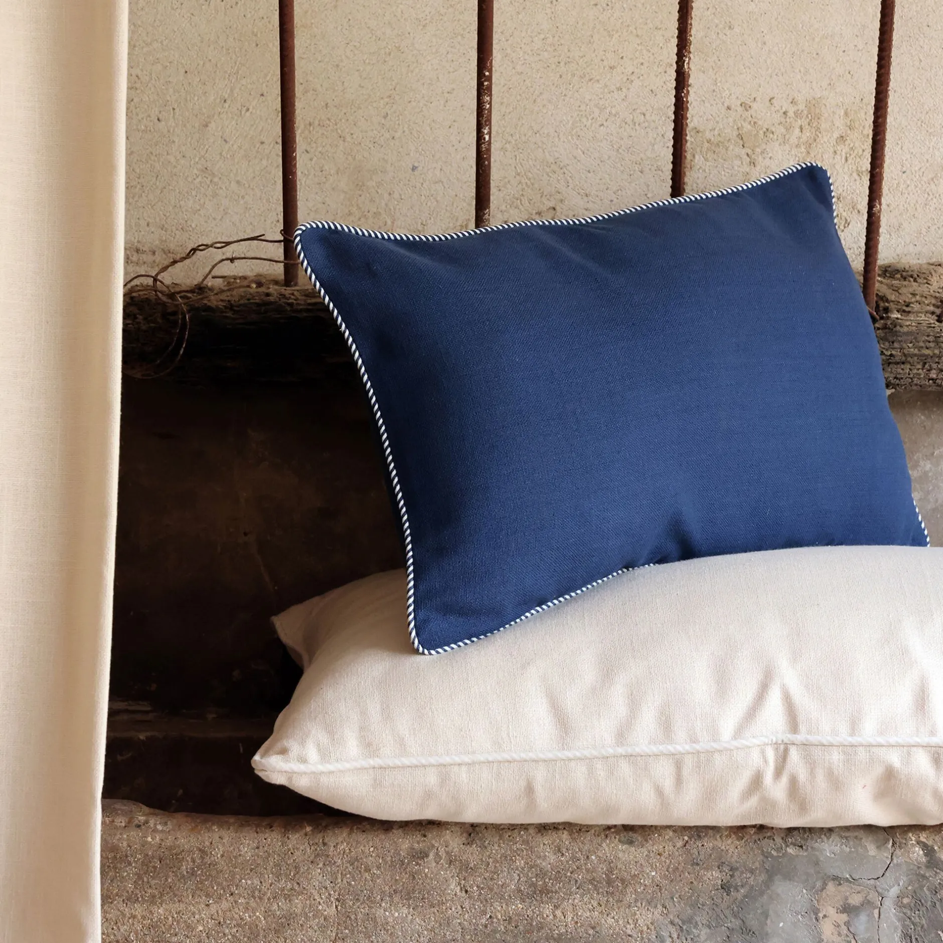 Coussin*alinea Coussin à passepoil bicolore en coton 30x50cm - abysse Bleu