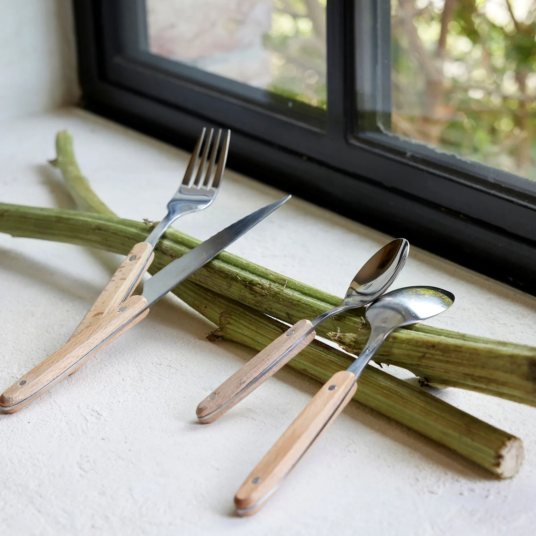 Couvert De Table*alinea Couteau en inox et manche en bois de hêtre - Naturel