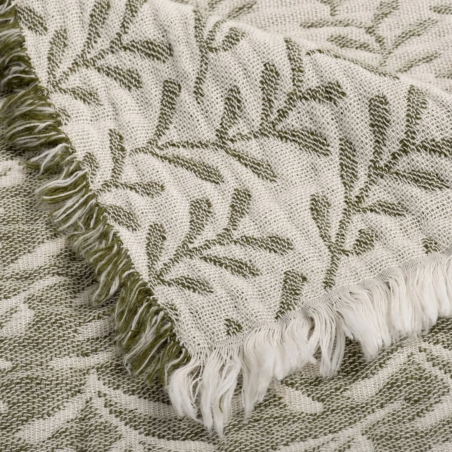 Couvre-Lit*alinea Couvre lit en coton motif feuilles finition franges 230x250cm - Vert