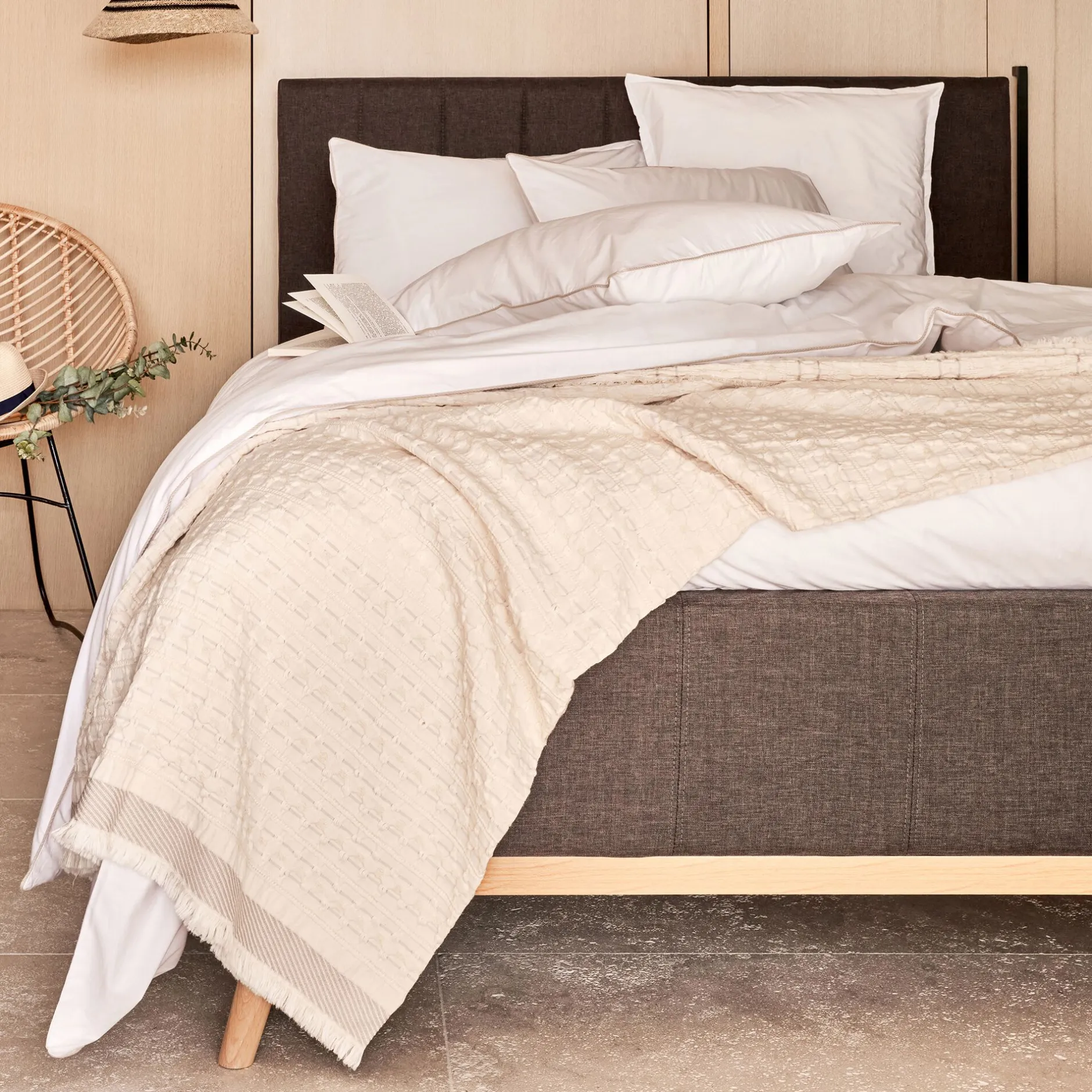 Couvre-Lit*alinea Couvre-lit en coton 230x240cm points fantaisies - écru Blanc