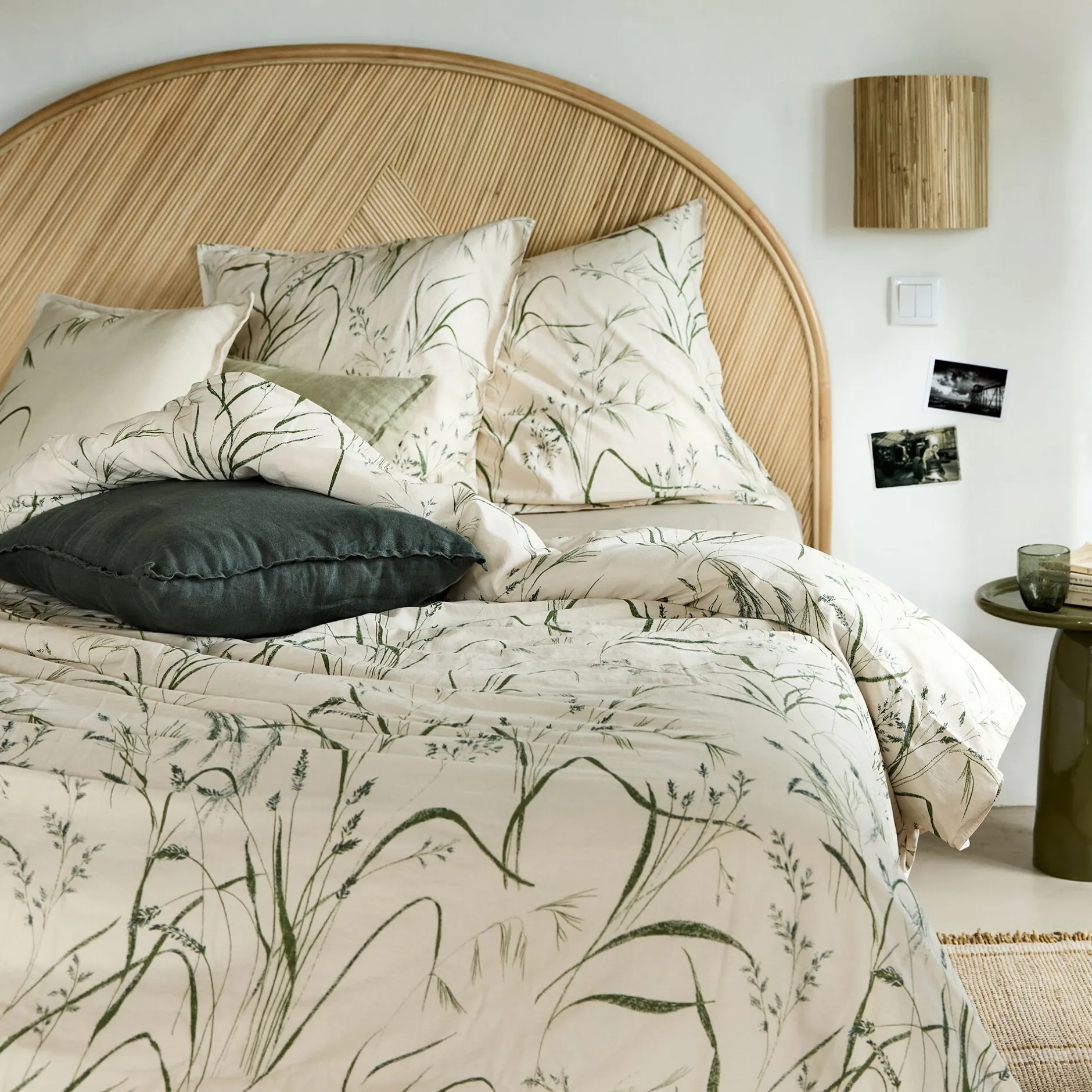 Parure De Lit*alinea Housse de couette 240x220cm et 2 taies d'oreiller 63x63cm en coton à motif végétal - Beige