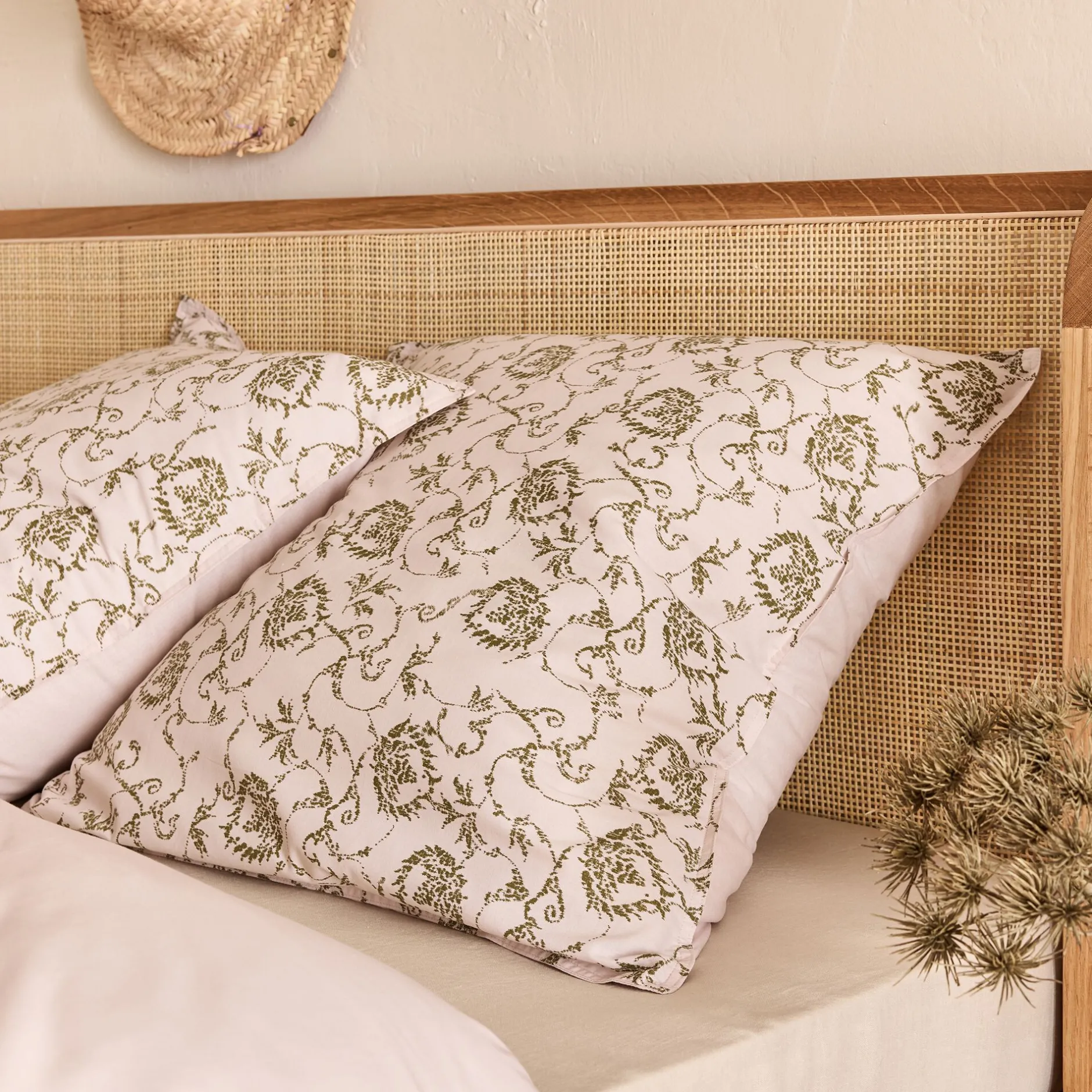 Parure De Lit*alinea Housse de couette 240x220cm et 2 taies d'oreiller 63x63cm en coton motif baroque - Blanc