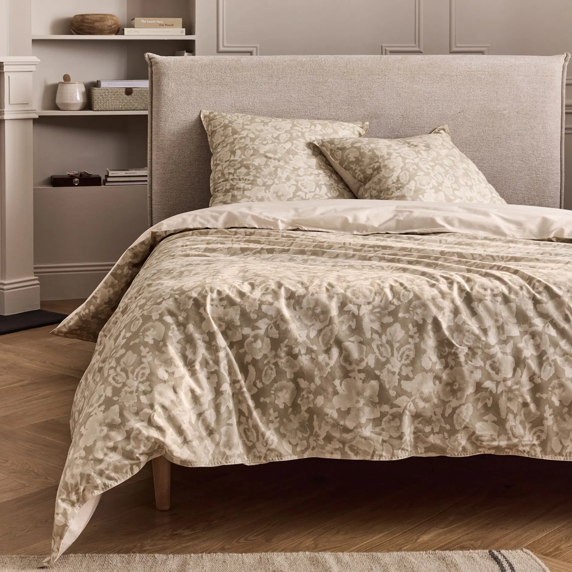 Parure De Lit*alinea Housse de couette 240x220cm et 2 taies d'oreiller 63x63cm en percale de coton motif floral - Beige