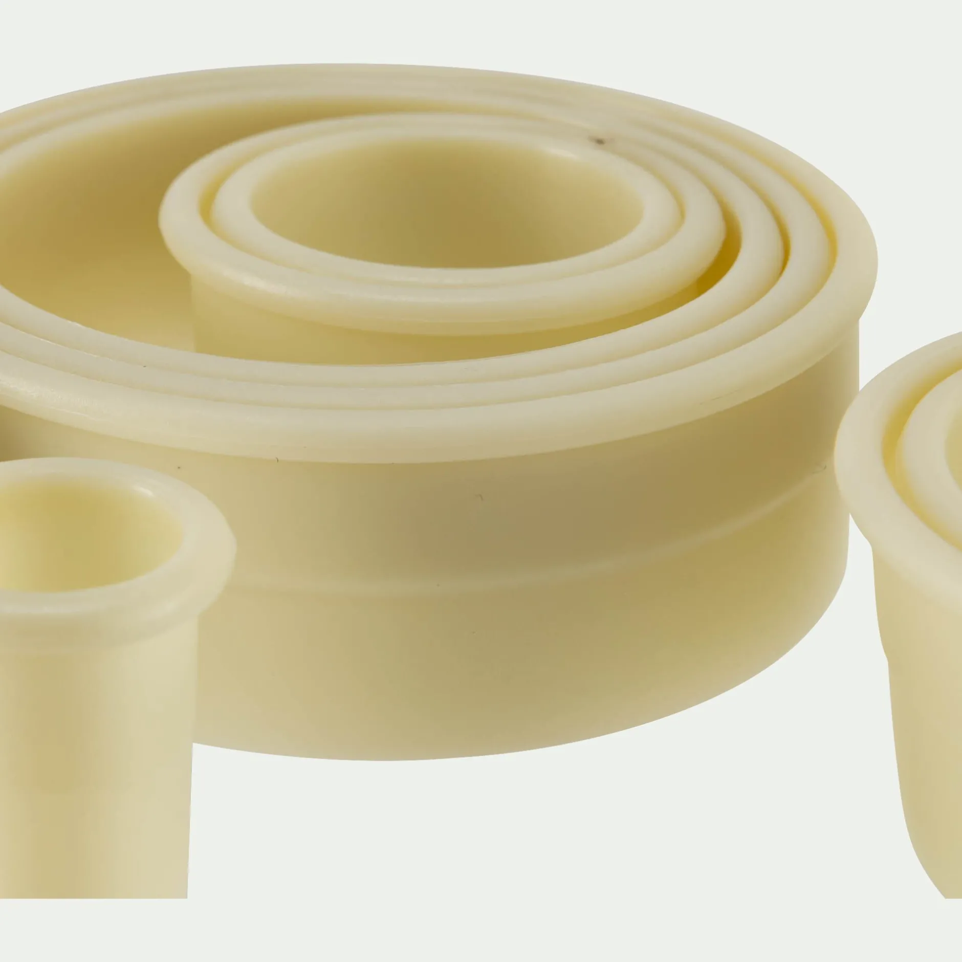 Ustensile Pour Pâtisserie*alinea Lot de 9 découpoirs ronds lisses assortis - Blanc