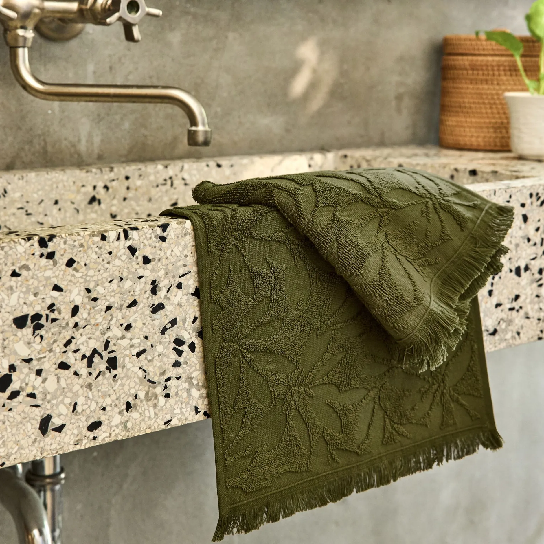 Serviette Invité*alinea Lot de 2 serviettes invités en coton motif floral 30x50cm - mousse Vert