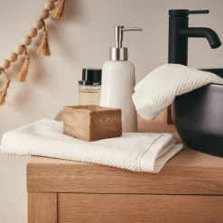 Serviette Invité*alinea Lot de 2 serviettes invités en bouclettes de coton bio - ventoux 30x50cm Blanc