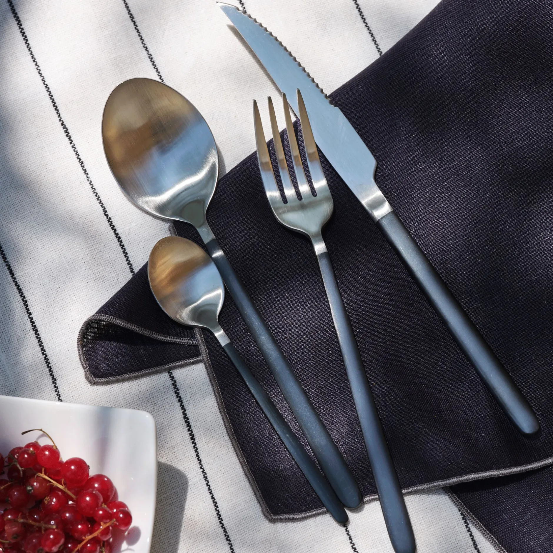 Ménagère Et Coffret Couverts|Couvert De Noël*alinea Ménagère 16 pièces en inox satiné et manche Noir