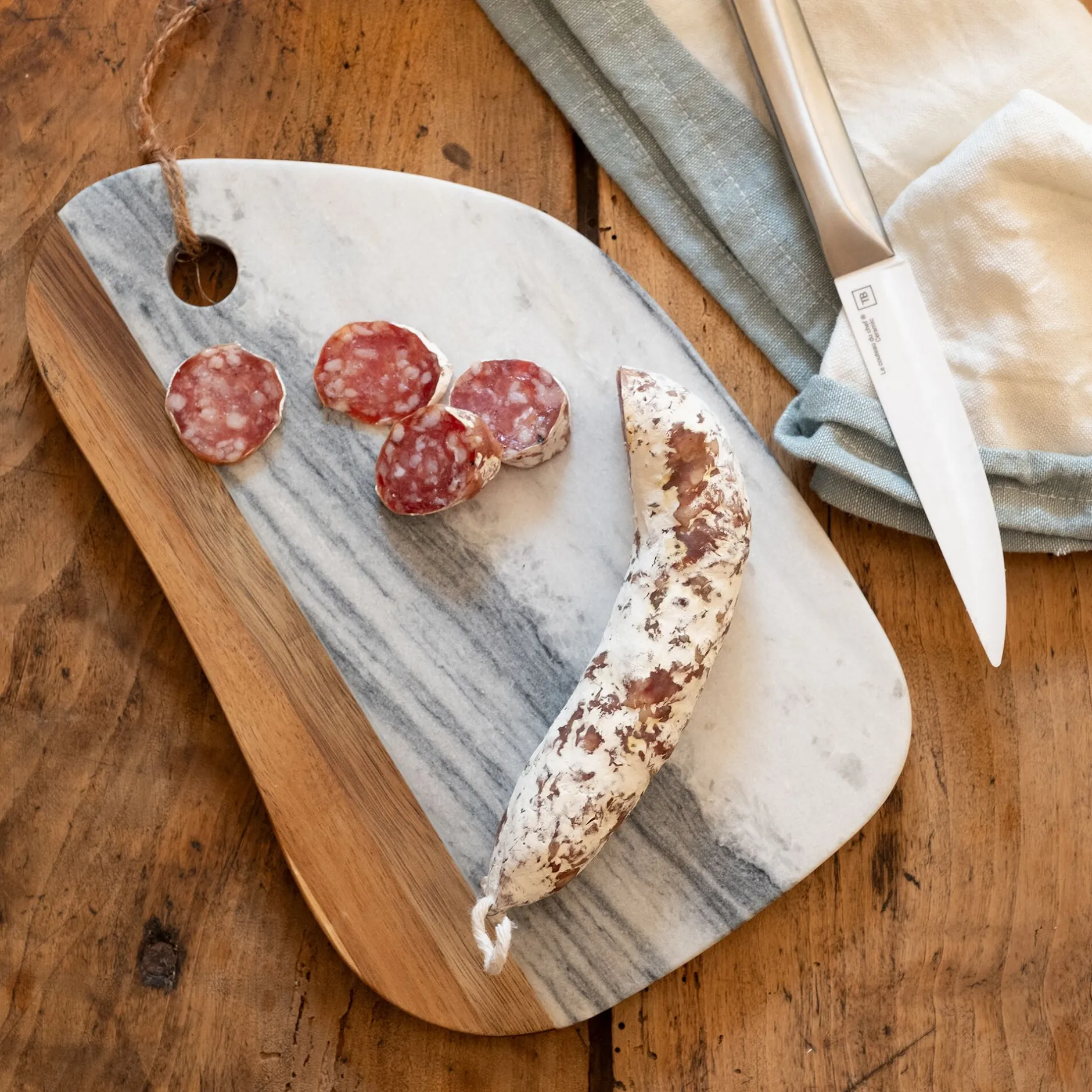 Salière Et Poivrière|Planche À Découper*alinea Planche à découper en marbre et acacia - Blanc