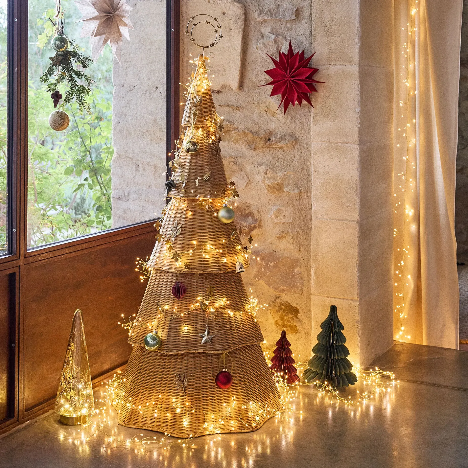 Grand Sapin De Noël*alinea Sapin de Noël en rotin D61xH123cm - Naturel