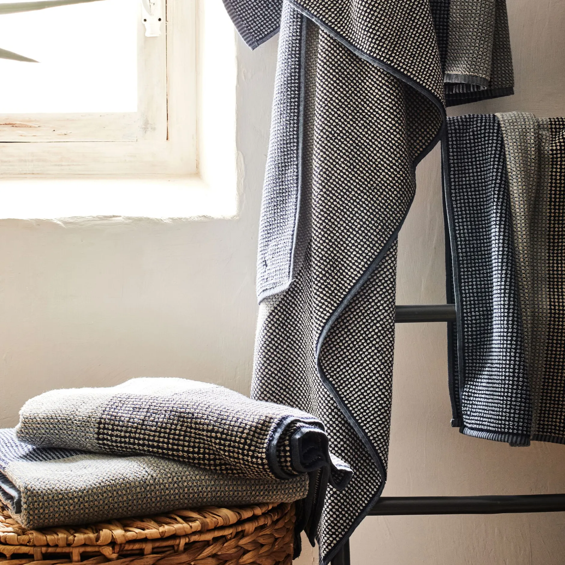 Serviette De Toilette*alinea Serviette de toilette bouclette jacquard en coton 50x100cm - Bleu