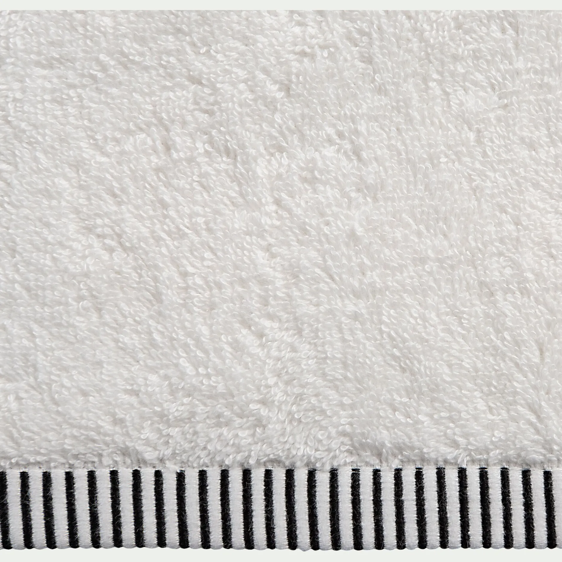 Serviette De Toilette*alinea Serviette de toilette brodé en coton - ventoux 50x100cm Blanc