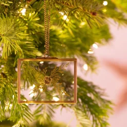 Suspension De Noël*alinea Suspension de Noël en verre et laiton avec fleurs séchées forme rectangulaire H5,50cm - Doré