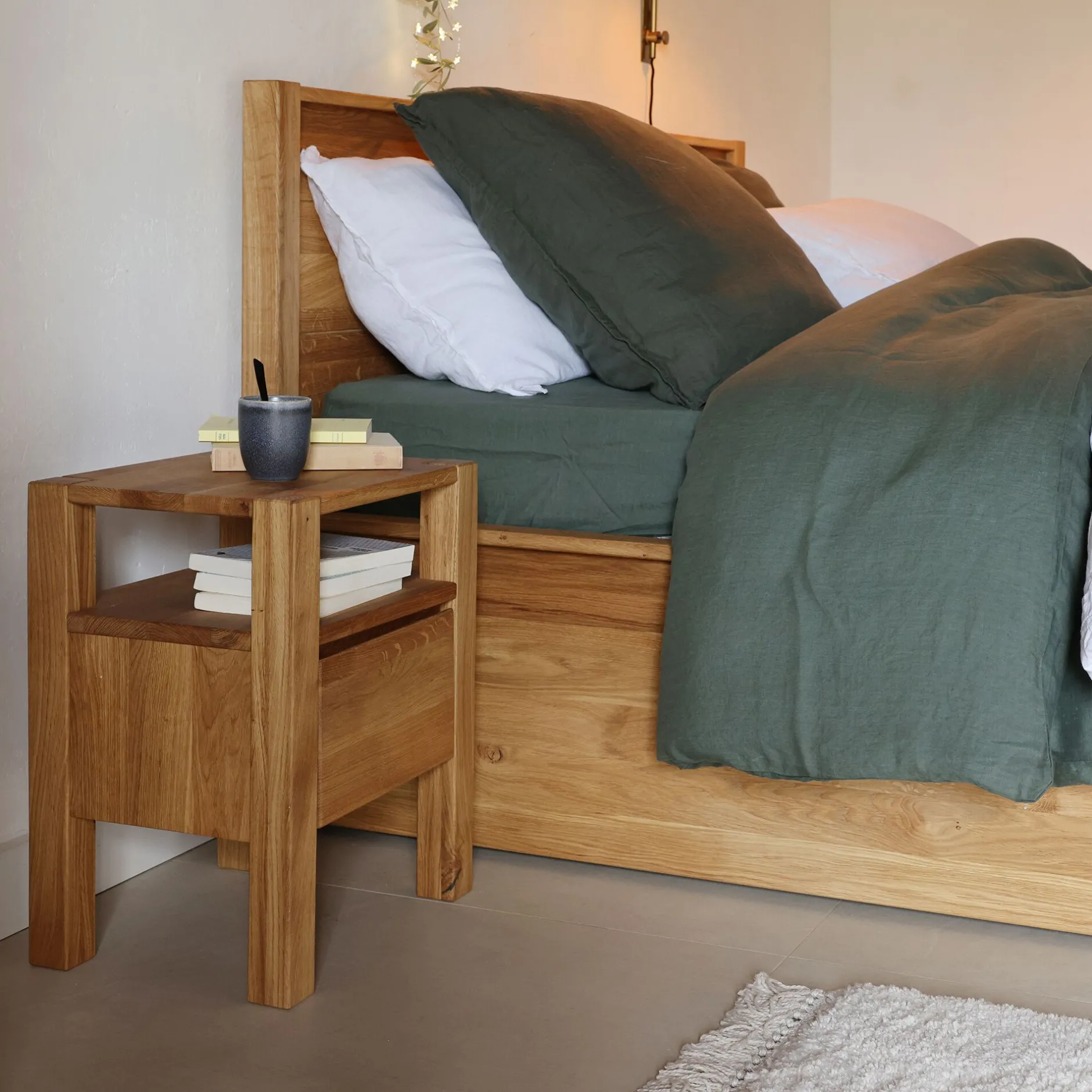 Table De Chevet*alinea Table de chevet en chêne massif 1 niche et 1 tiroir - Bois clair